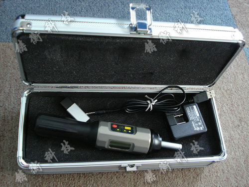 ���@Ť������